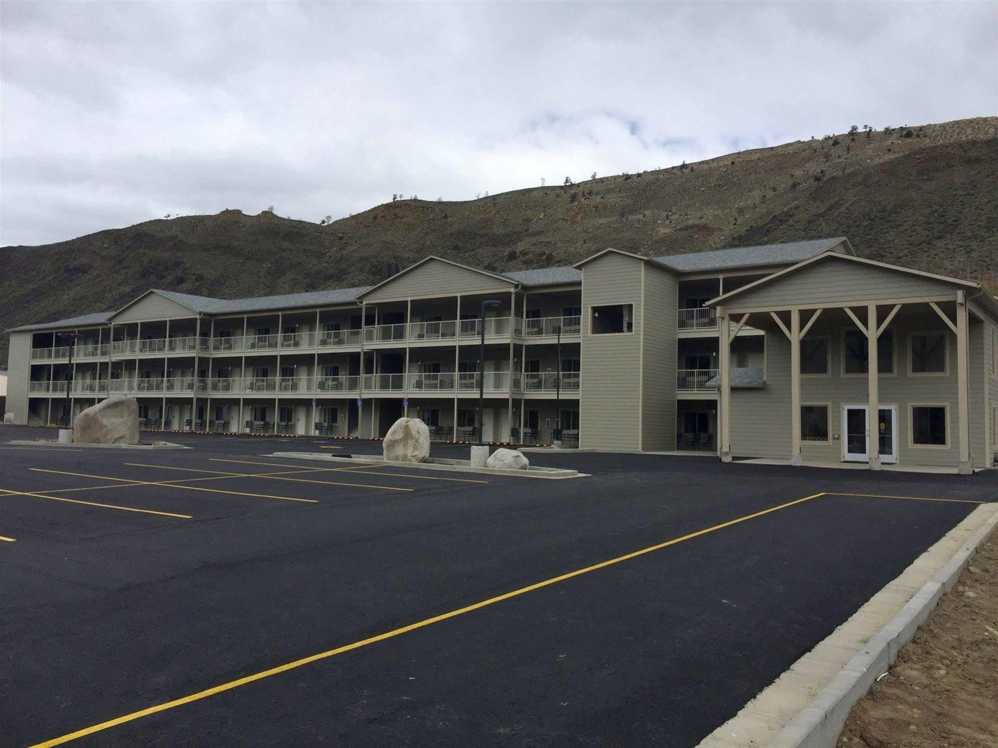 Yellowstone Big Rock Inn Gardiner Exteriör bild